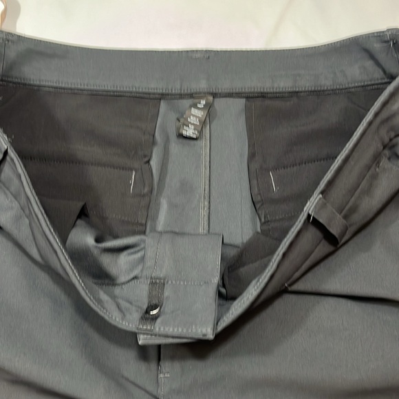 Lululemon GRAY Commission Pant 38 men SHORT INSEAM snap back pockets tapered leg - Picture 2 of 16